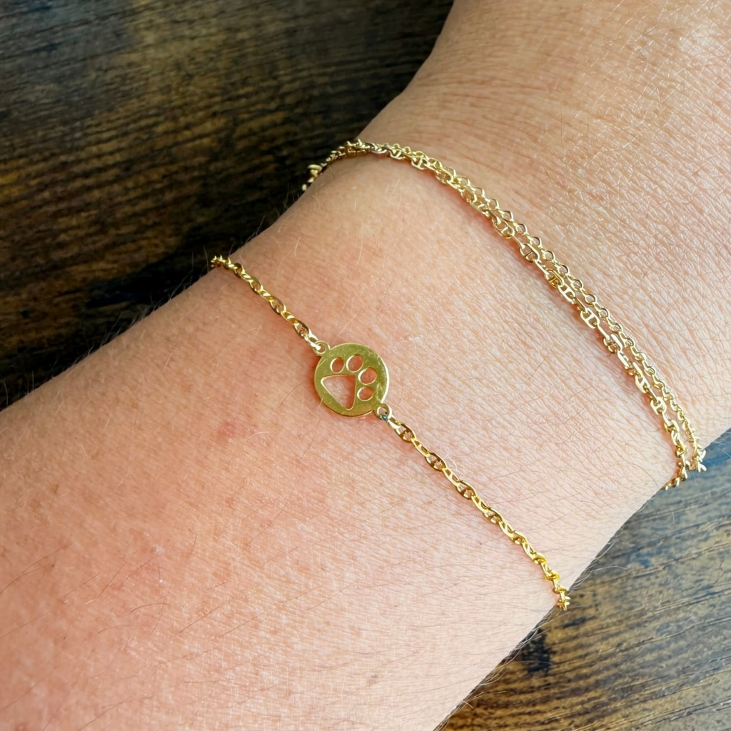 Round Paw Bracelet in Gold