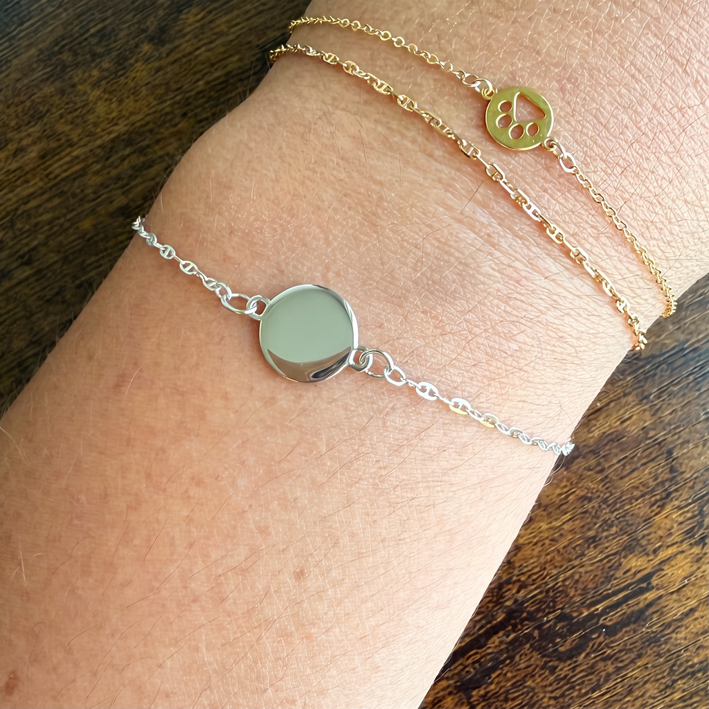 Round Engravable Charm Bracelet in Silver