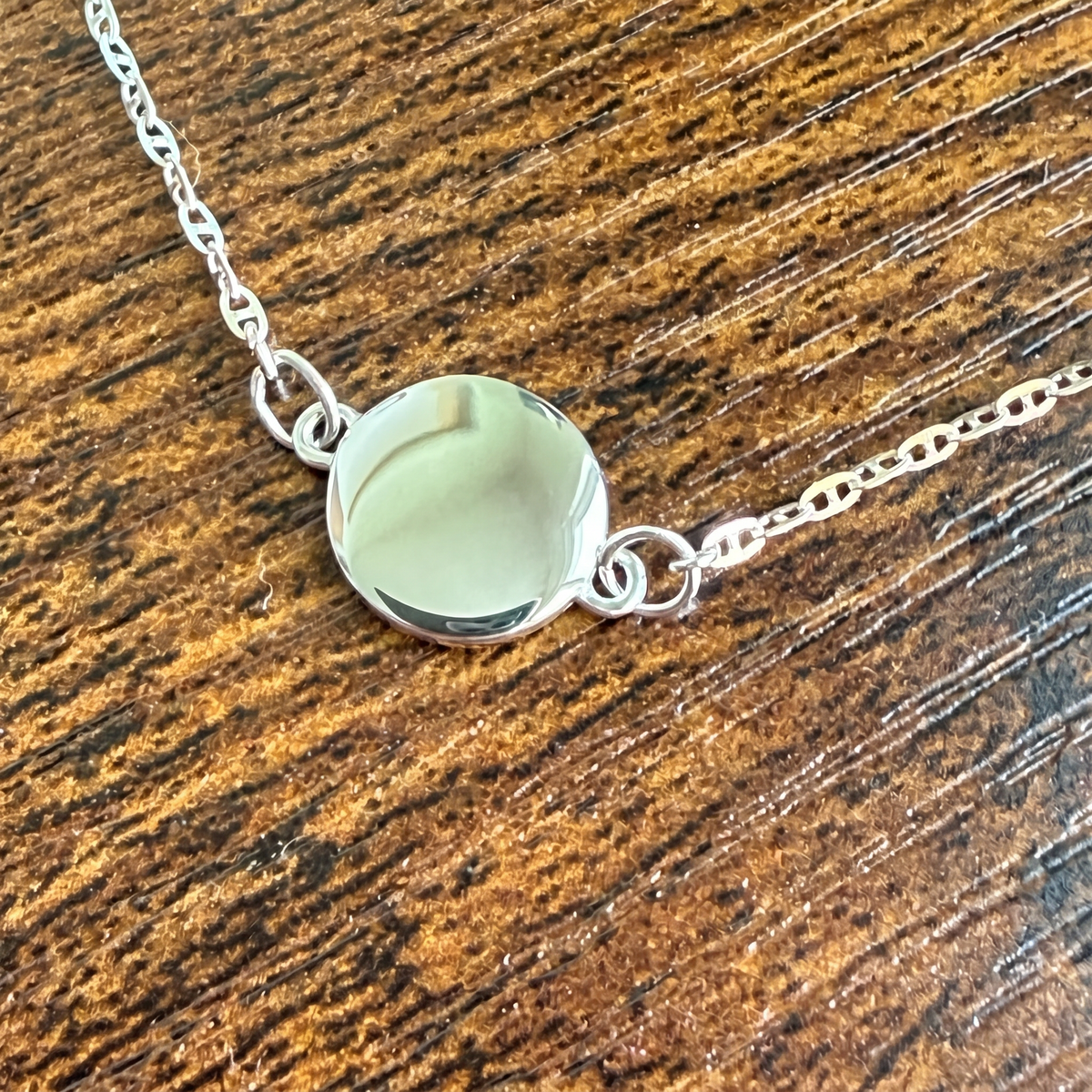 Round Engravable Charm Bracelet in Silver